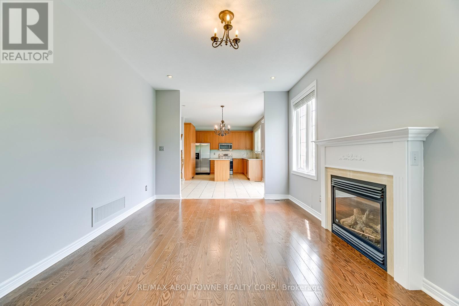 2290 Woodmont Crescent S, Oakville, Ontario  L6M 5A1 - Photo 22 - W13738998