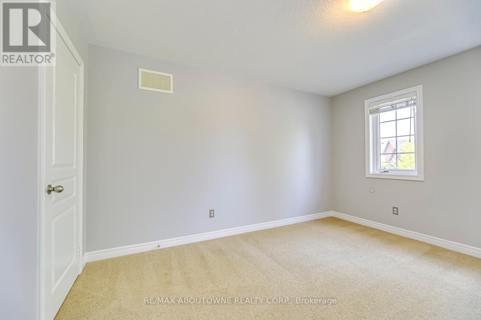 2290 Woodmont Crescent S, Oakville, Ontario  L6M 5A1 - Photo 34 - W13738998