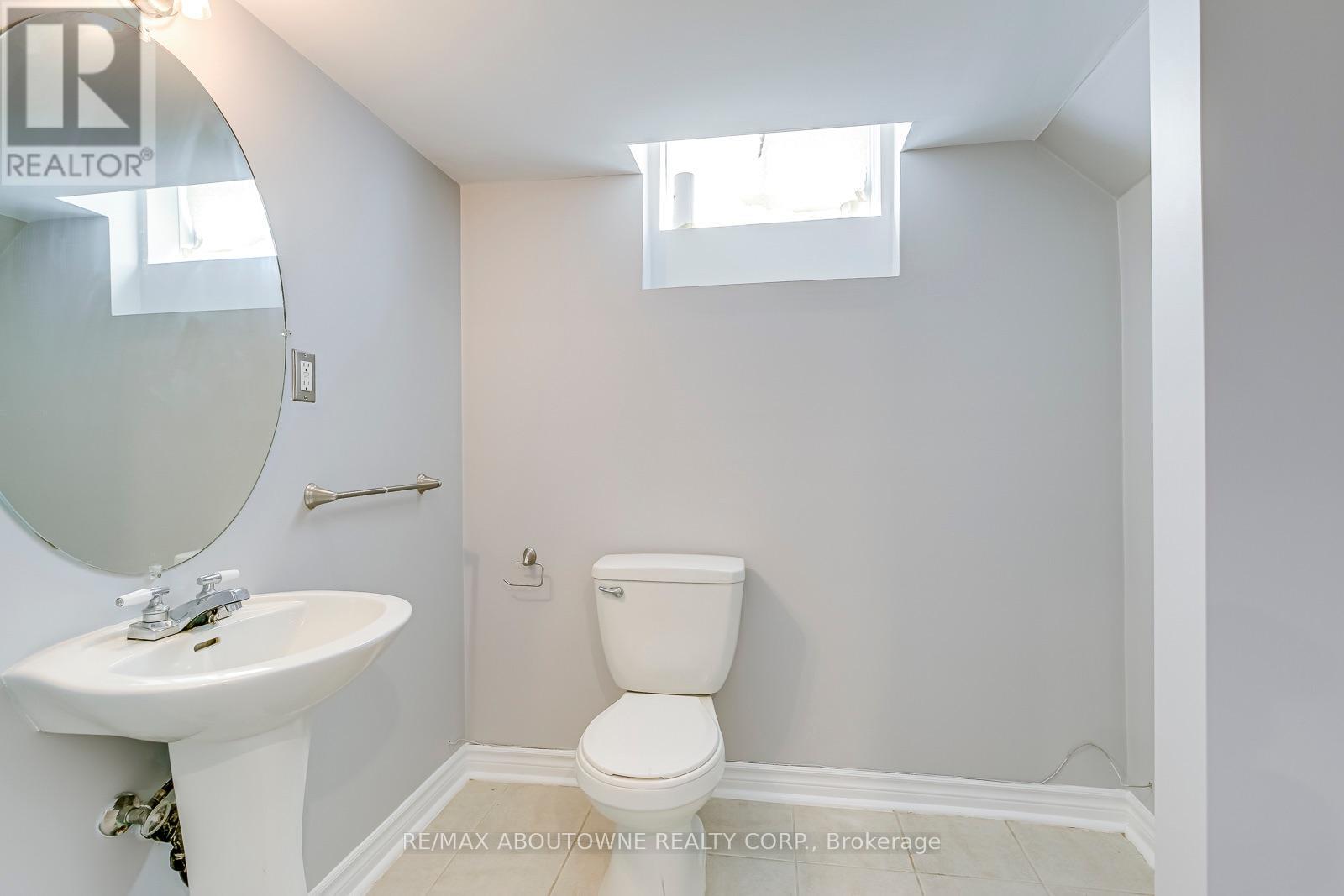 2290 Woodmont Crescent S, Oakville, Ontario  L6M 5A1 - Photo 43 - W13738998