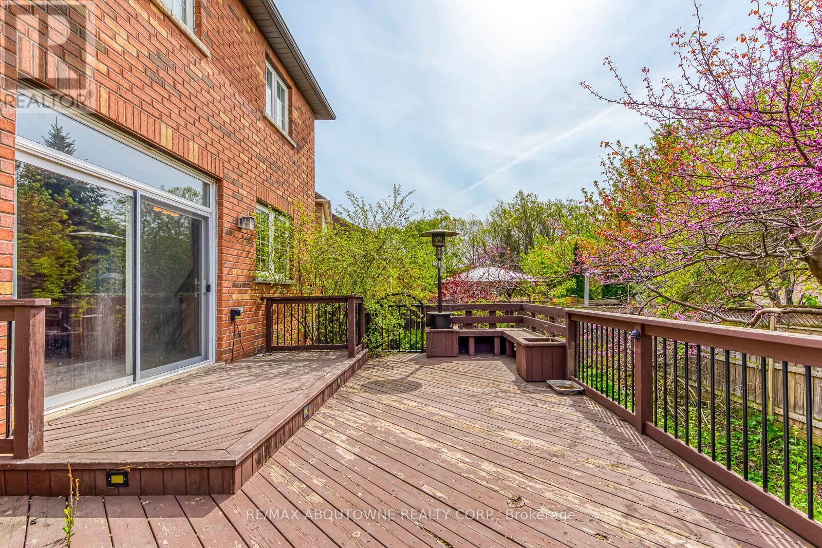 2290 Woodmont Crescent S, Oakville, Ontario  L6M 5A1 - Photo 47 - W13738998