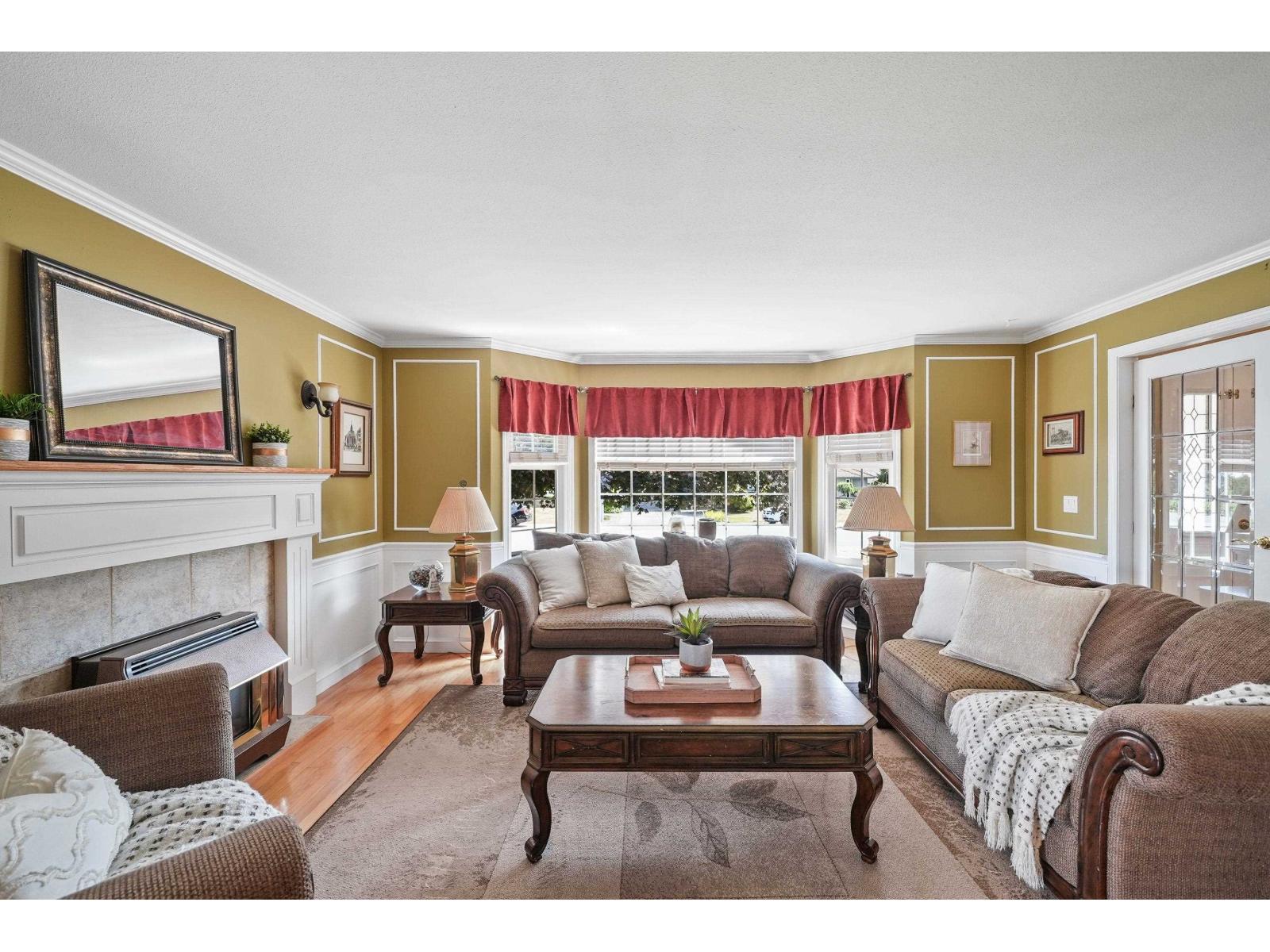 18555 57 Avenue, Surrey, British Columbia  V3S 7T1 - Photo 3 - R3161076