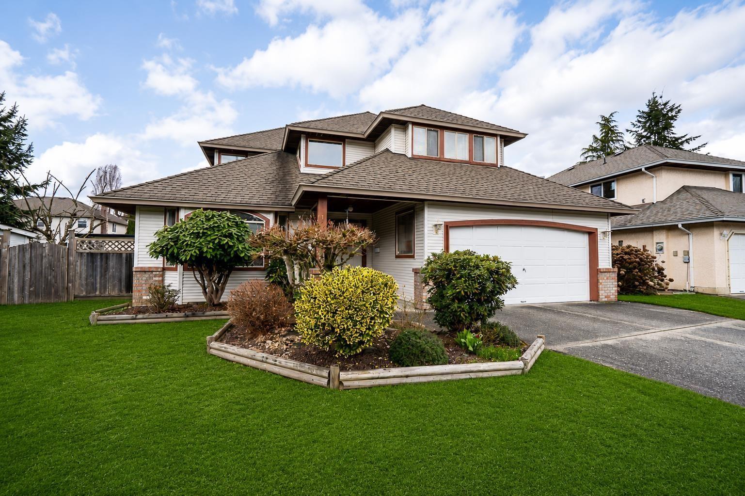 16156 94A AVENUE, surrey, British Columbia