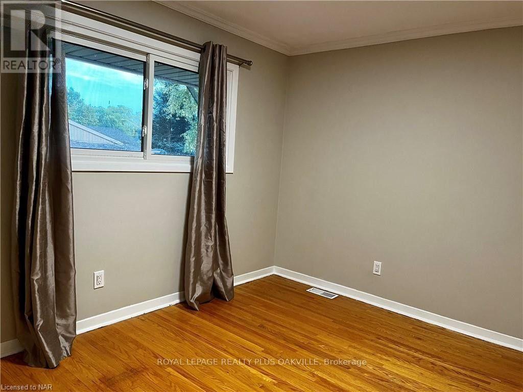 Upper - 694 Niagara Street, St. Catharines, Ontario  L2M 3R9 - Photo 16 - X13738986