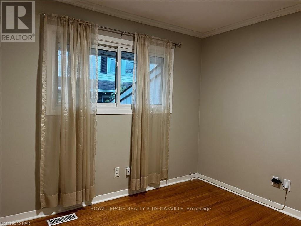 Upper - 694 Niagara Street, St. Catharines, Ontario  L2M 3R9 - Photo 17 - X13738986
