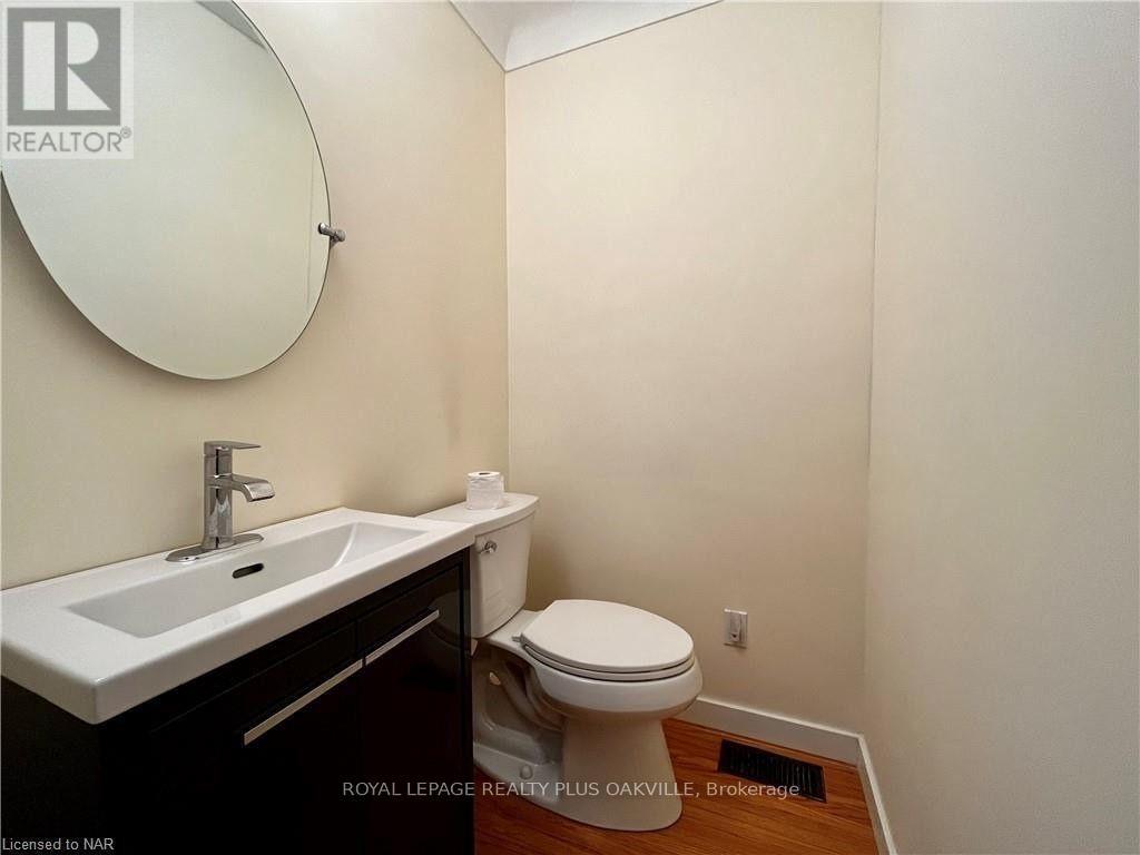 Upper - 694 Niagara Street, St. Catharines, Ontario  L2M 3R9 - Photo 4 - X13738986