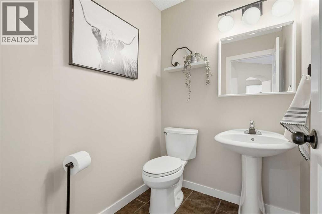 321 Douglas Ridge Circle Se, Calgary, Alberta  T2Z 3H5 - Photo 20 - A2341676