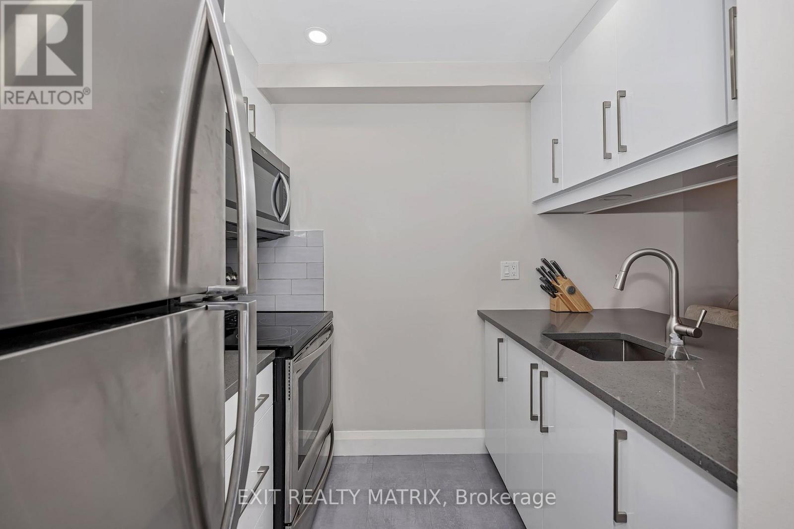 206 - 6532 Bilberry Drive, Ottawa, Ontario  K1C 4N9 - Photo 4 - X13739042