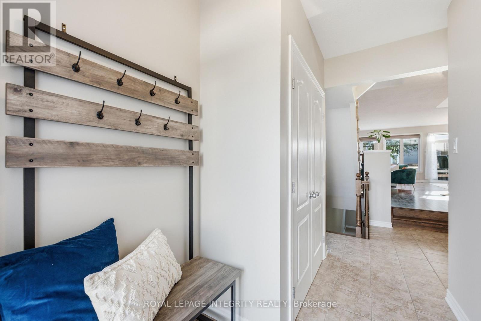 661 Willowmere Way, Ottawa, Ontario K1T 0K1 - Photo 3 - X13739046