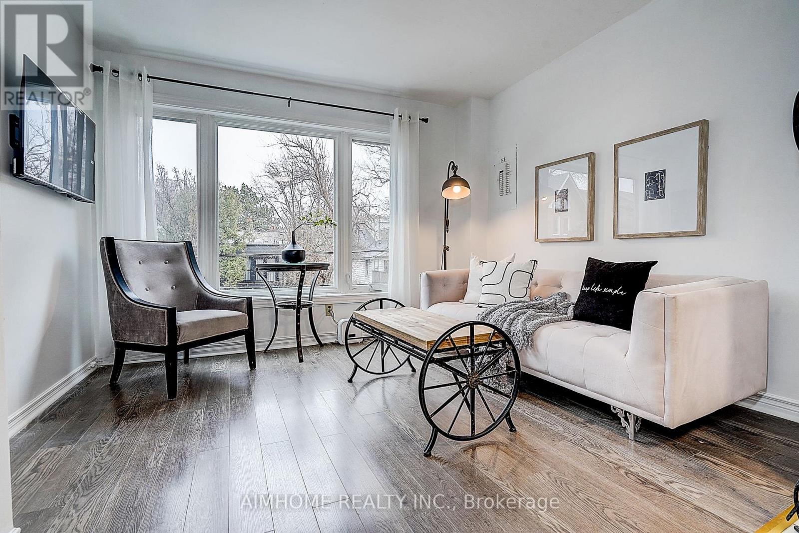 UNIT 2 - 212 MILAN STREET, Toronto, Ontario