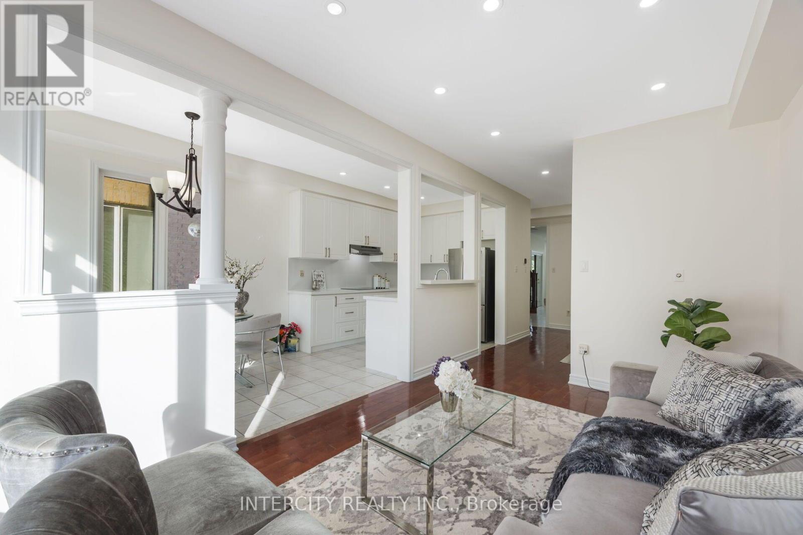 50 Royal Vista Road, Brampton, Ontario L6Y 0N5 - Photo 12 - W13739032