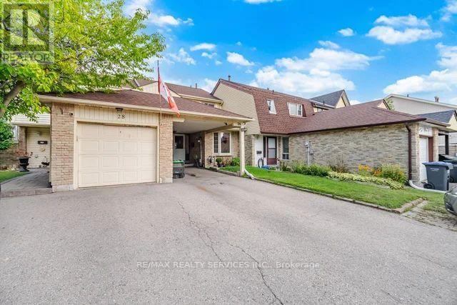 26 Fanshawe Drive, Brampton, Ontario L6Z 1A9 - Photo 2 - W13739036