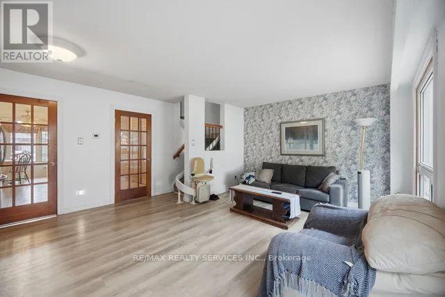 26 Fanshawe Drive, Brampton, Ontario L6Z 1A9 - Photo 8 - W13739036
