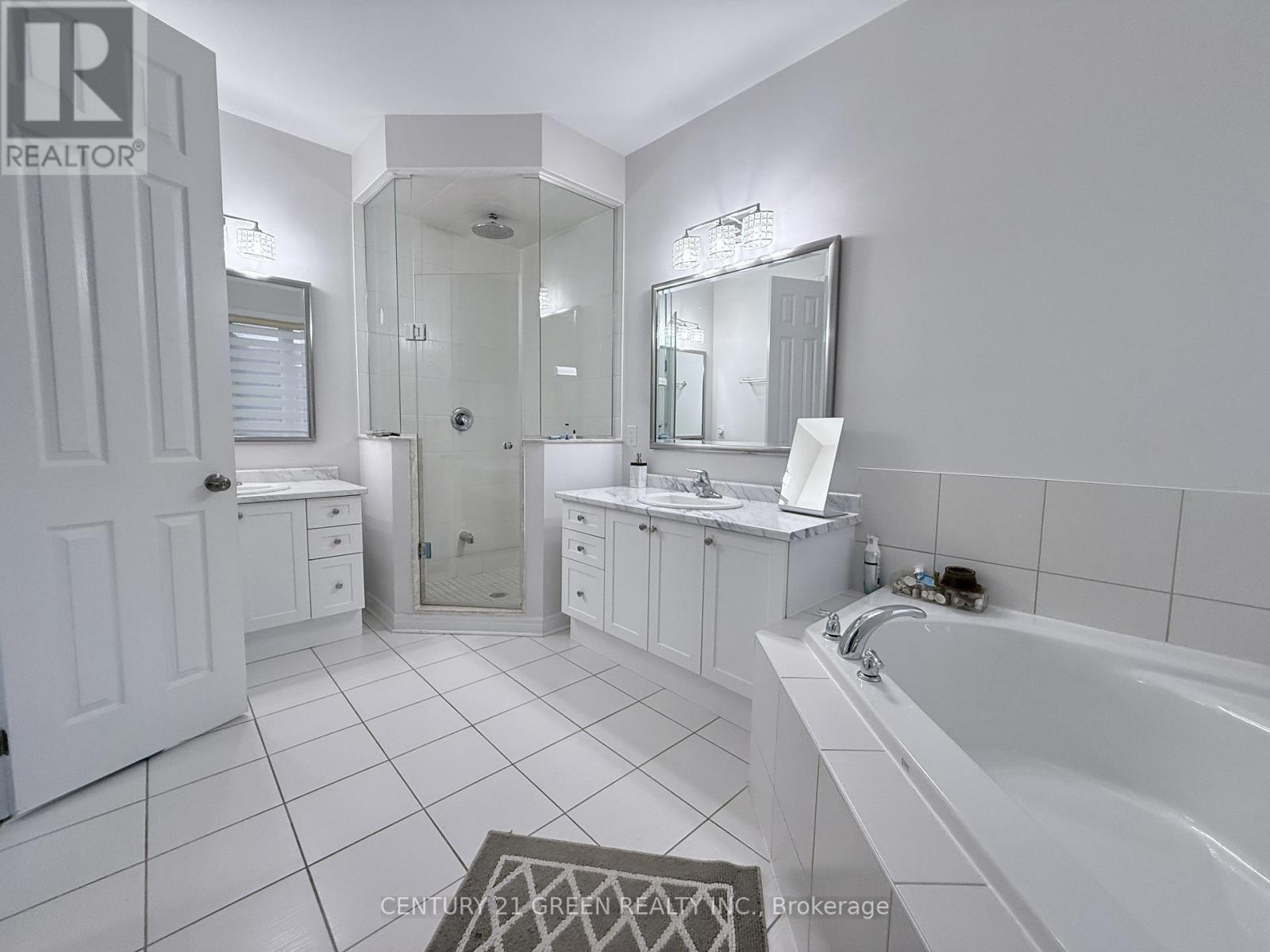 Upper - 43 Black Diamond Crescent, Brampton, Ontario L6X 1A2 - Photo 24 - W13739052
