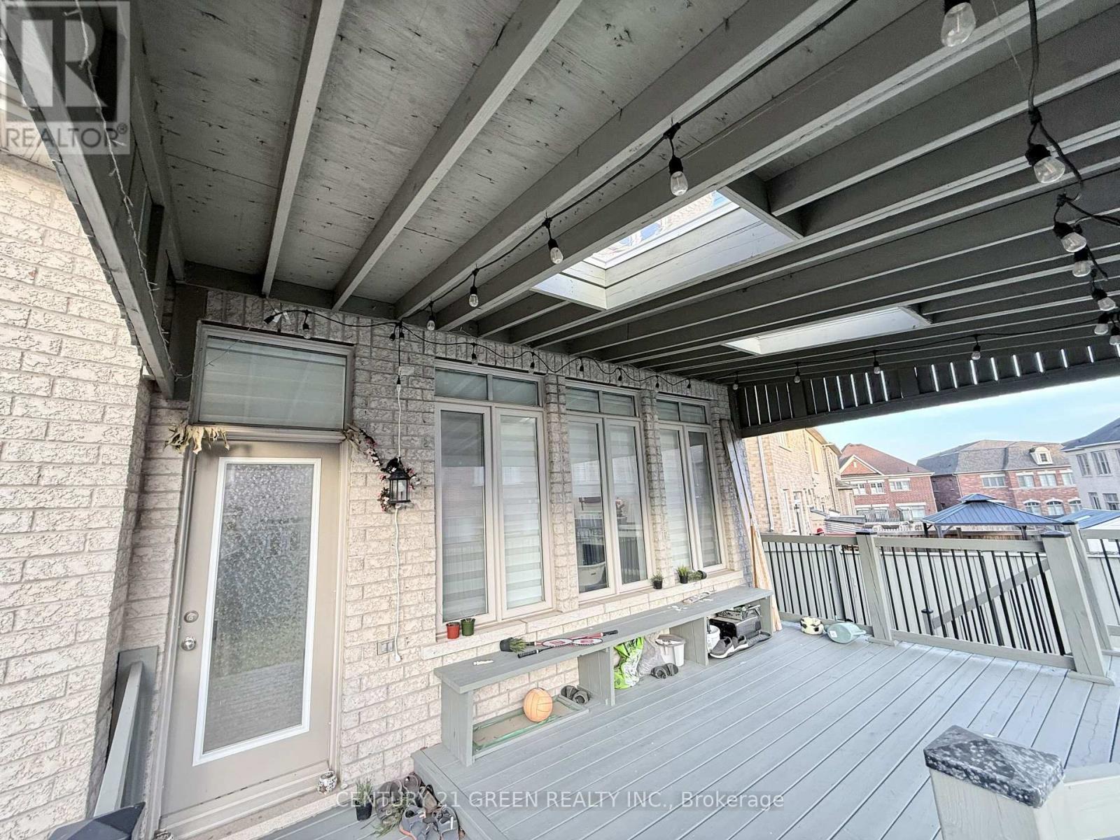 Upper - 43 Black Diamond Crescent, Brampton, Ontario L6X 1A2 - Photo 35 - W13739052