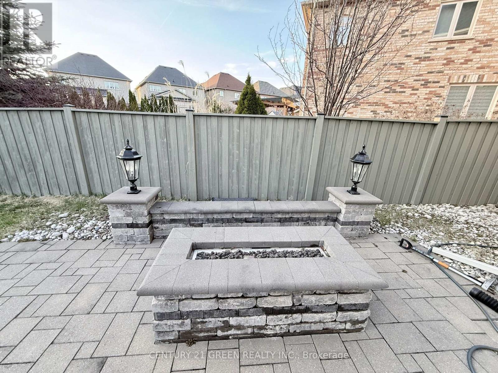 Upper - 43 Black Diamond Crescent, Brampton, Ontario L6X 1A2 - Photo 37 - W13739052