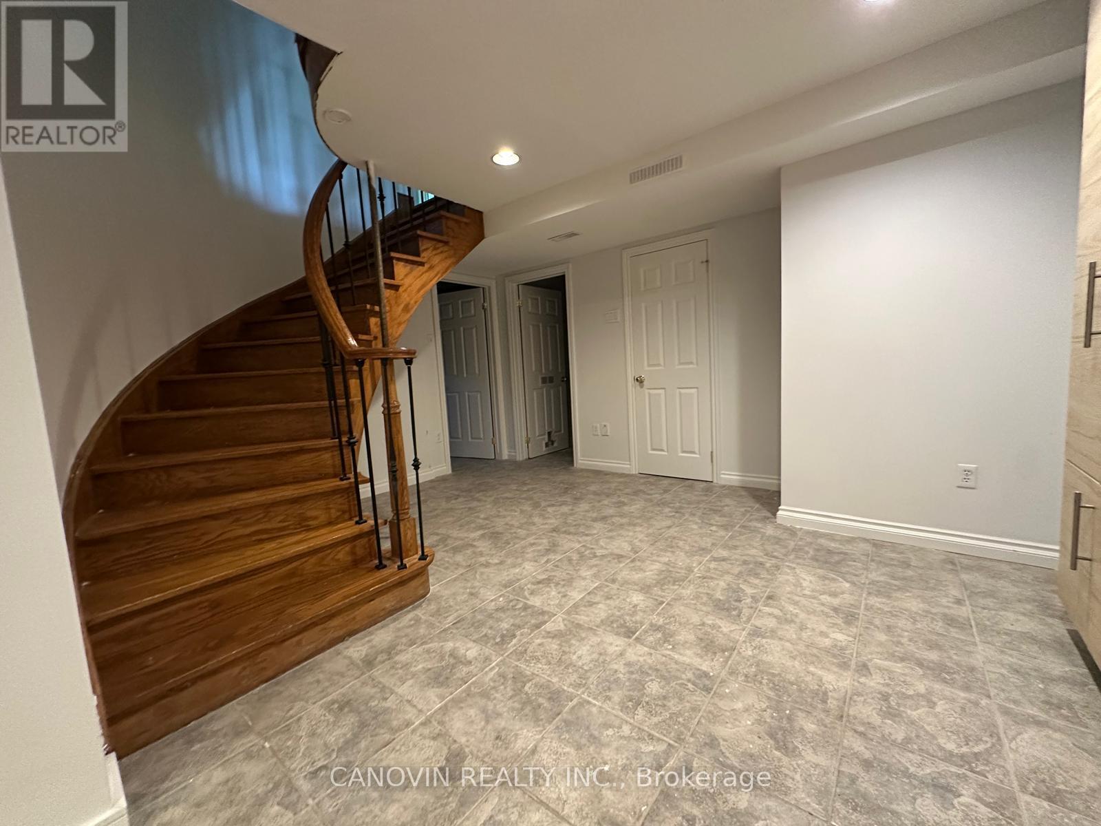 183 St. Anthony's Court, Richmond Hill, Ontario  L4C 4T4 - Photo 22 - N13631180