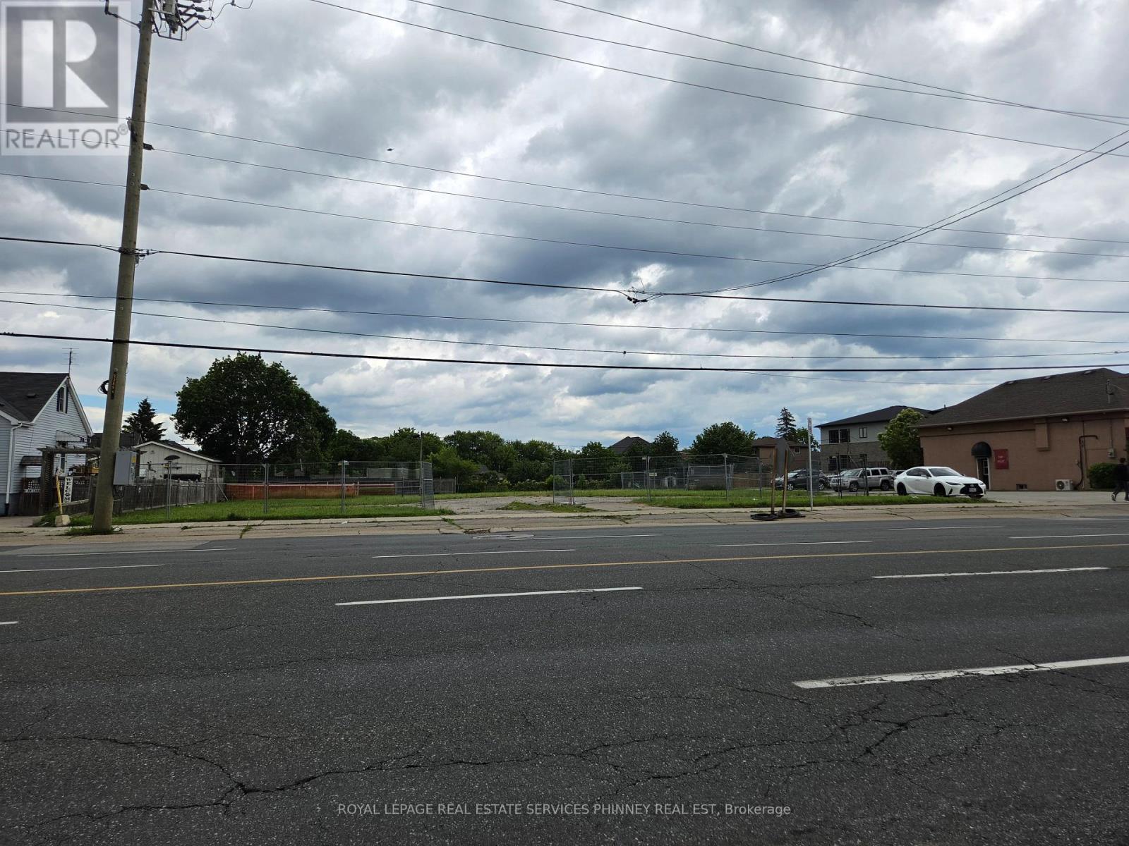 423 Highway 8, Hamilton, Ontario  L8G 1G1 - Photo 2 - X13507234