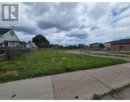 423 HIGHWAY 8, Hamilton, Ontario