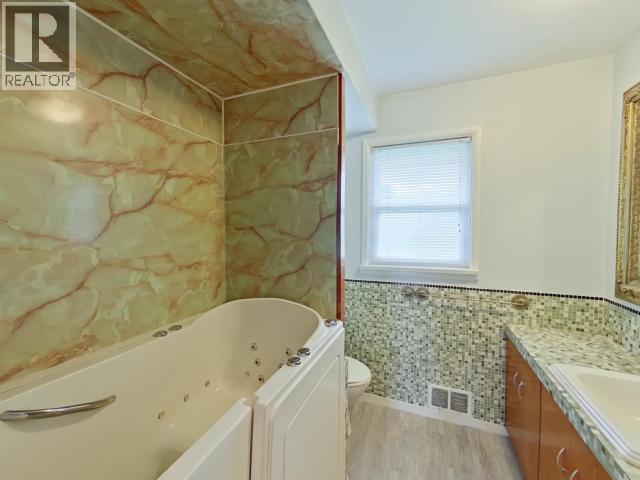 4038 Whalen Ave, Powell River, British Columbia  V8A 2T7 - Photo 19 - 20174