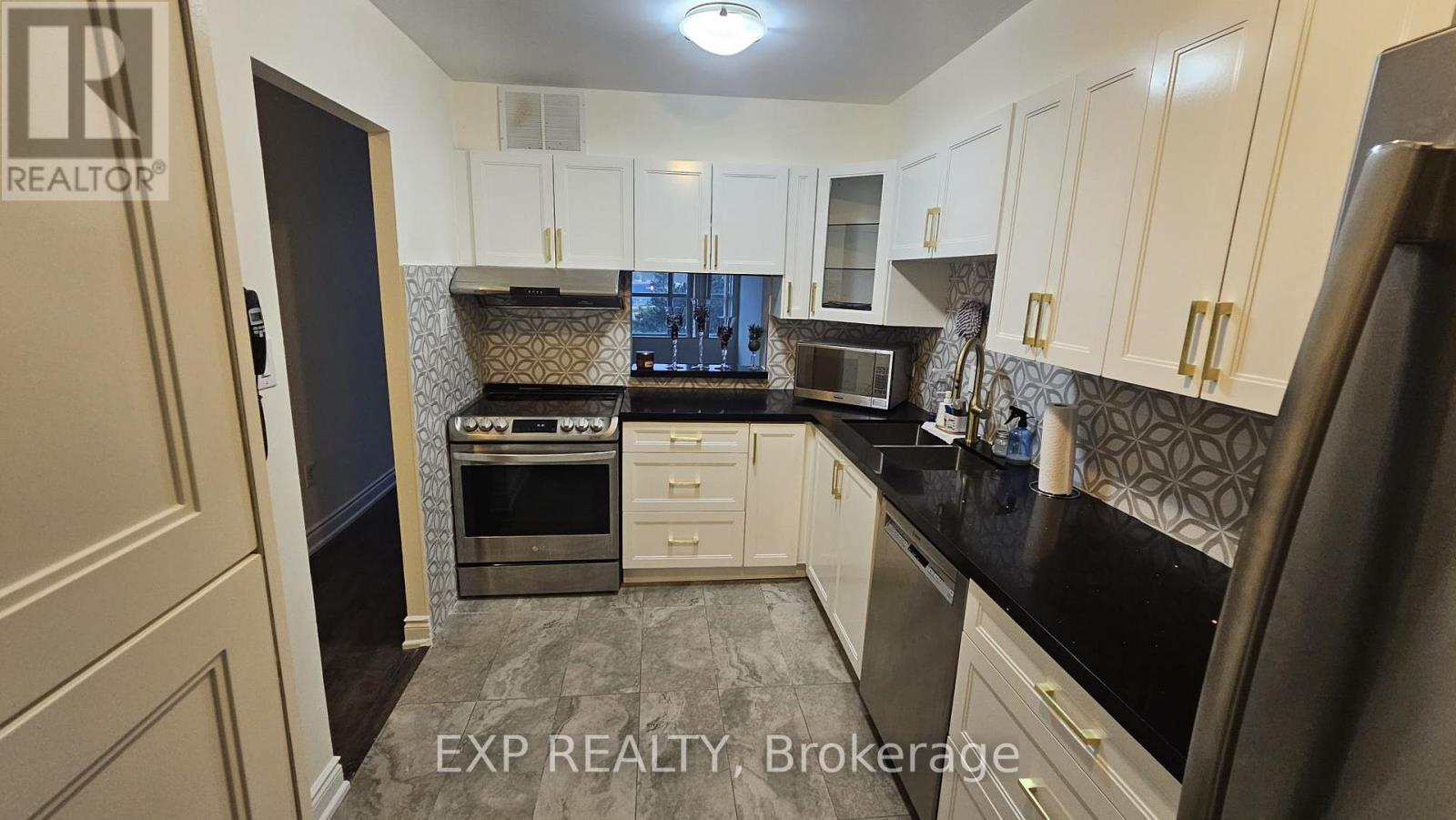 407 - 2365 KENNEDY ROAD, Toronto, Ontario