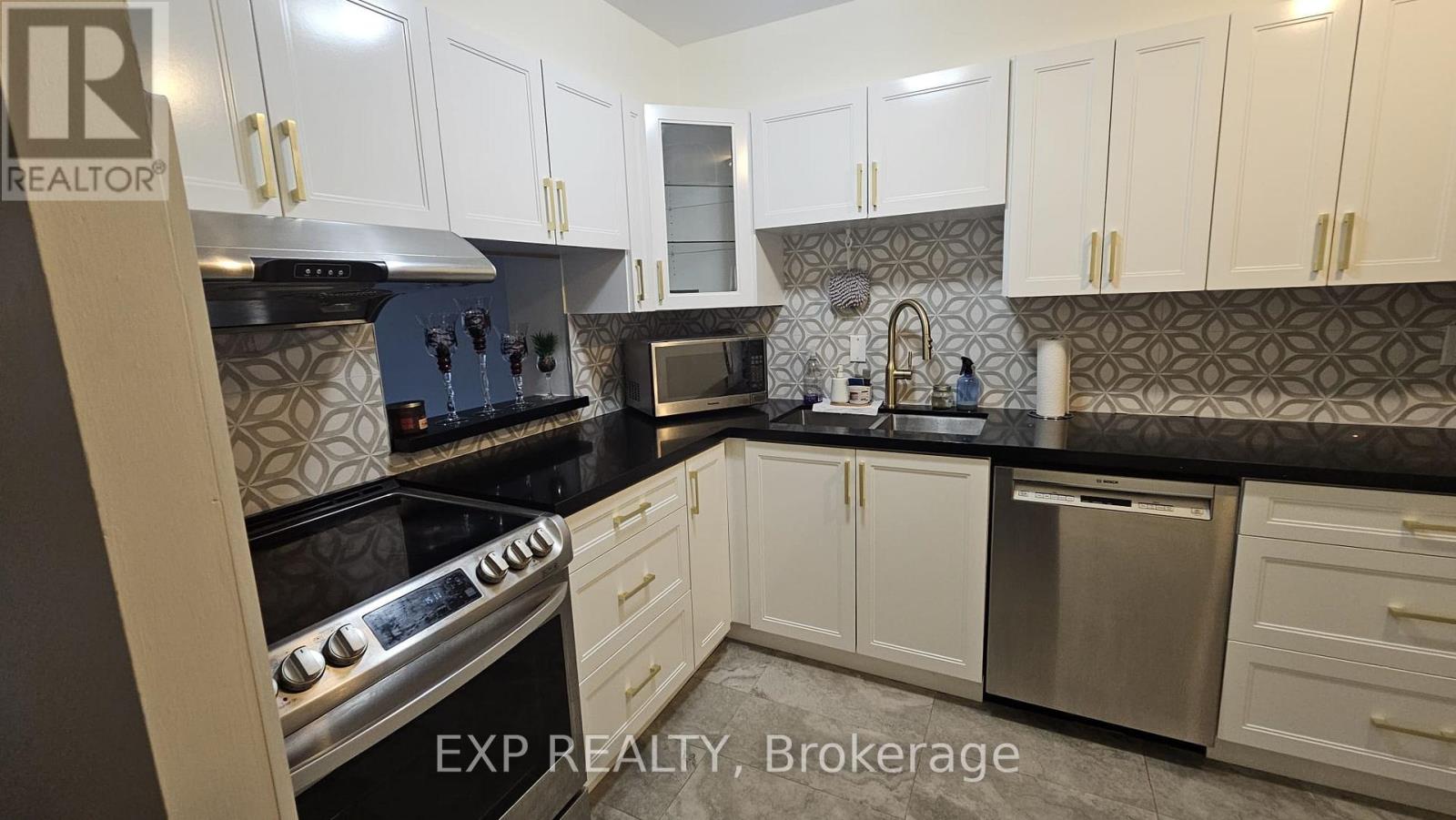 407 - 2365 Kennedy Road, Toronto, Ontario  M1T 3S6 - Photo 2 - E13739098