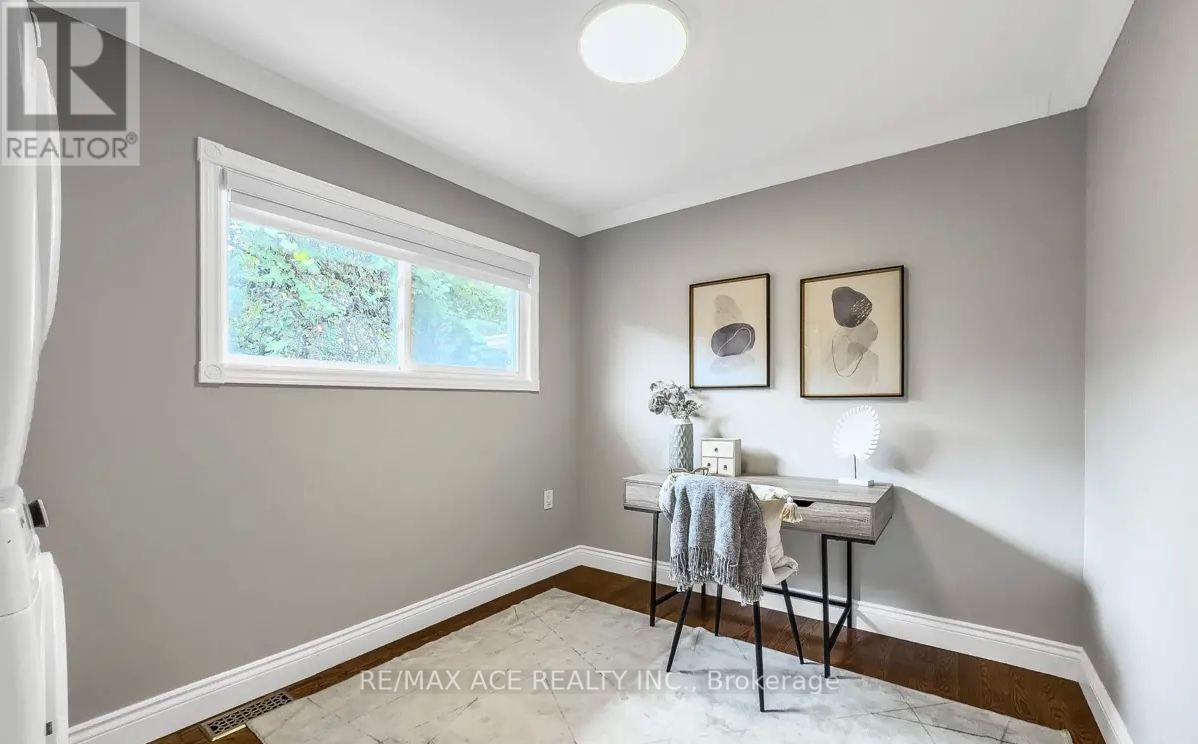 Main - 52 Ivorwood Crescent, Toronto, Ontario  M1R 2X4 - Photo 9 - E13739100