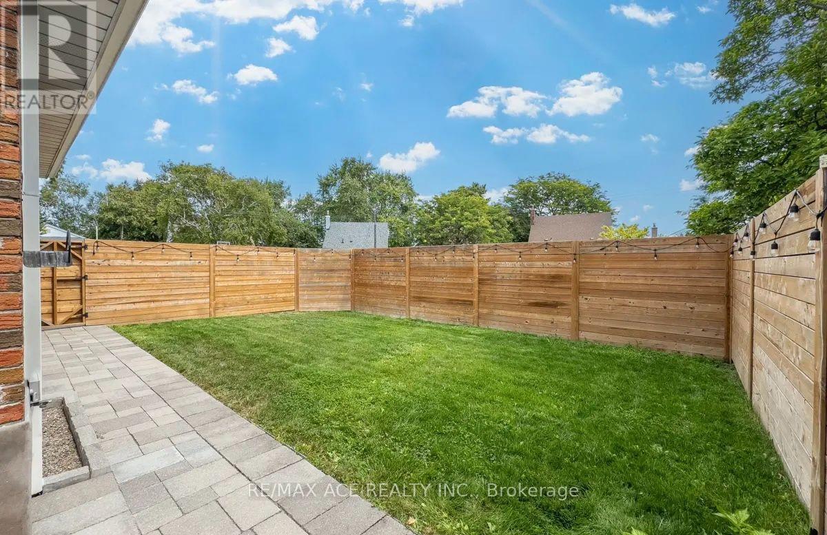 Bsmt - 52 Ivorwood Crescent, Toronto, Ontario  M1R 2X4 - Photo 9 - E13739120