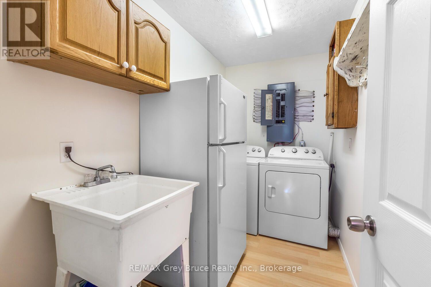 32 Sugarbush Road, South Bruce Peninsula, Ontario  N0H 2G0 - Photo 12 - X13739122