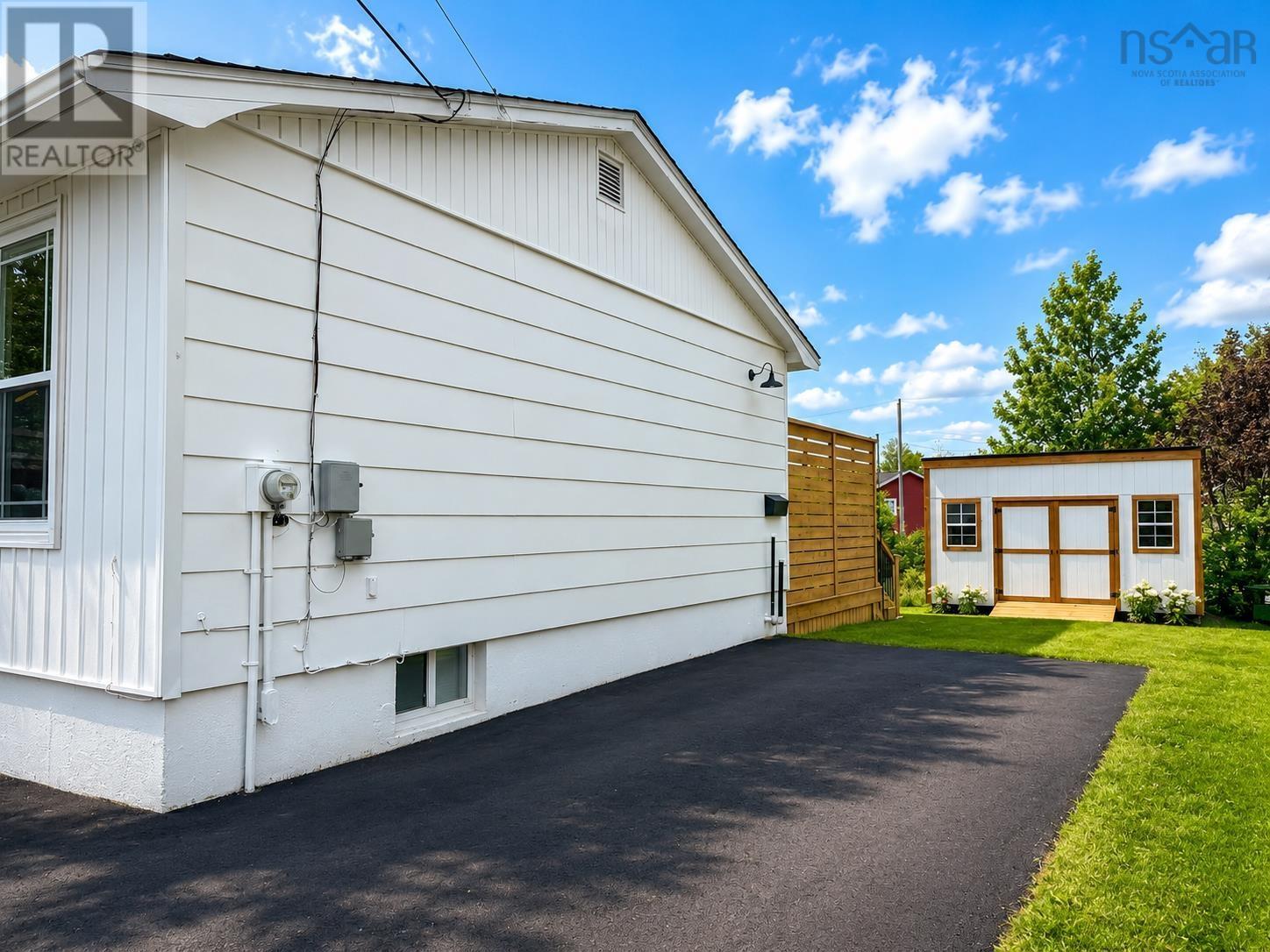 46 Donald Avenue, Amherst, Nova Scotia  B4H 3C5 - Photo 2 - 202622248