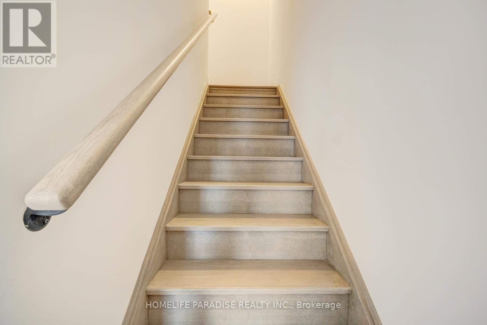 1356 Kaniv Street, Oakville, Ontario  L6M 5R3 - Photo 4 - W13739068