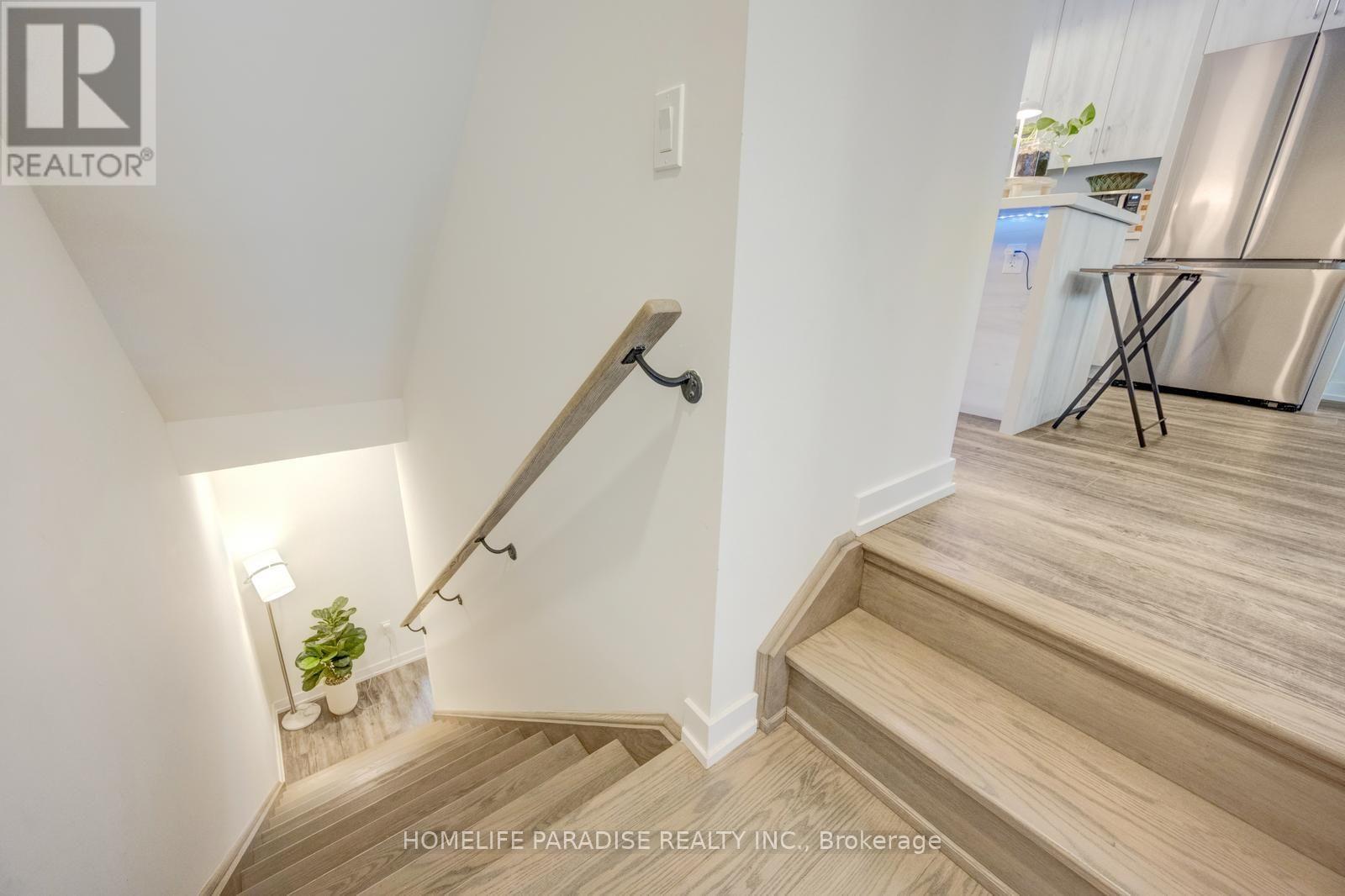 1356 Kaniv Street, Oakville, Ontario  L6M 5R3 - Photo 5 - W13739068