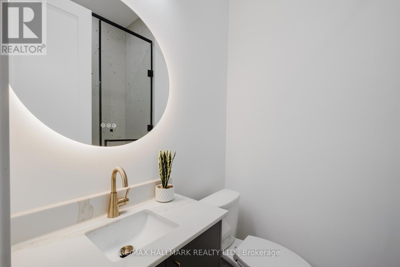Garden Suite - 37 Milverton Boulevard, Toronto, Ontario  M4J 1T5 - Photo 11 - E13738444