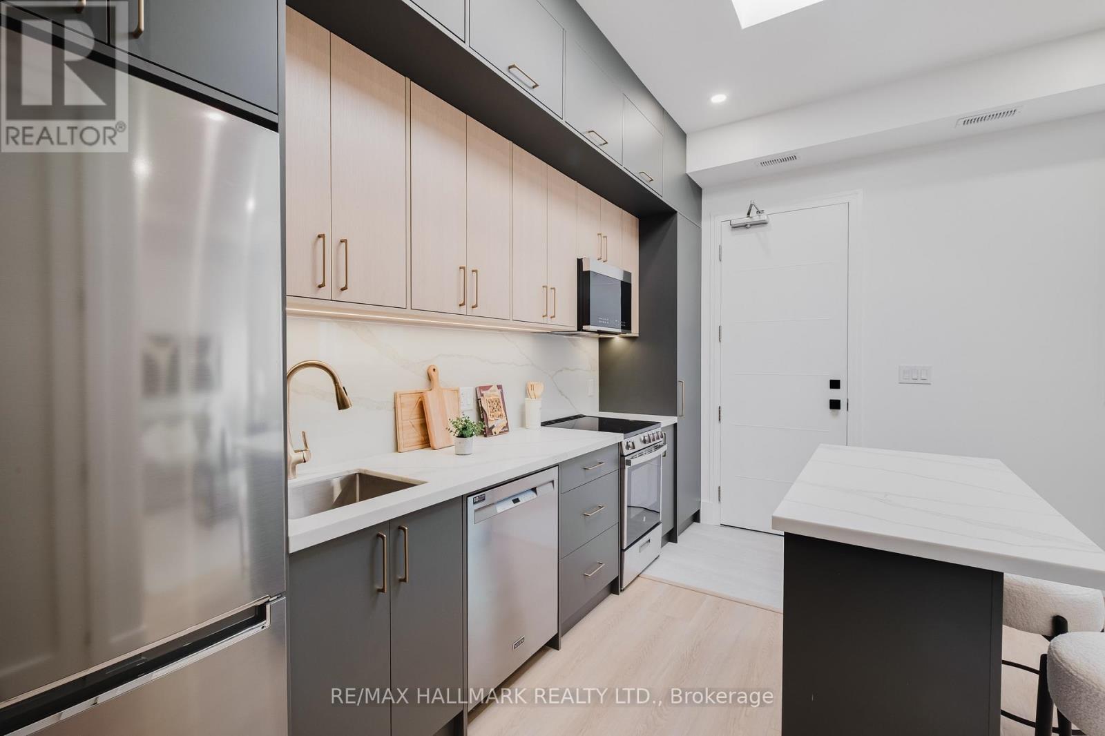 Garden Suite - 37 Milverton Boulevard, Toronto, Ontario  M4J 1T5 - Photo 5 - E13738444