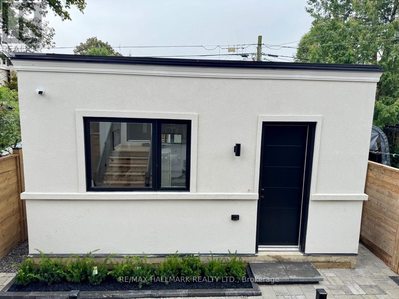 Garden Suite - 37 Milverton Boulevard, Toronto, Ontario  M4J 1T5 - Photo 2 - E13738444
