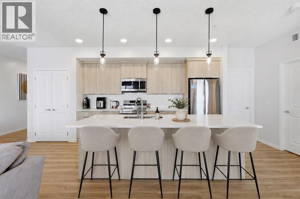 3304, 33 Carringham Gate NW, Calgary, Alberta