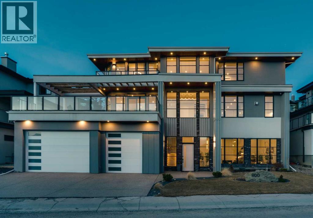 800 Elkton Close SW, Calgary, Alberta  T3H 1W6 - Photo 1 - A2341812