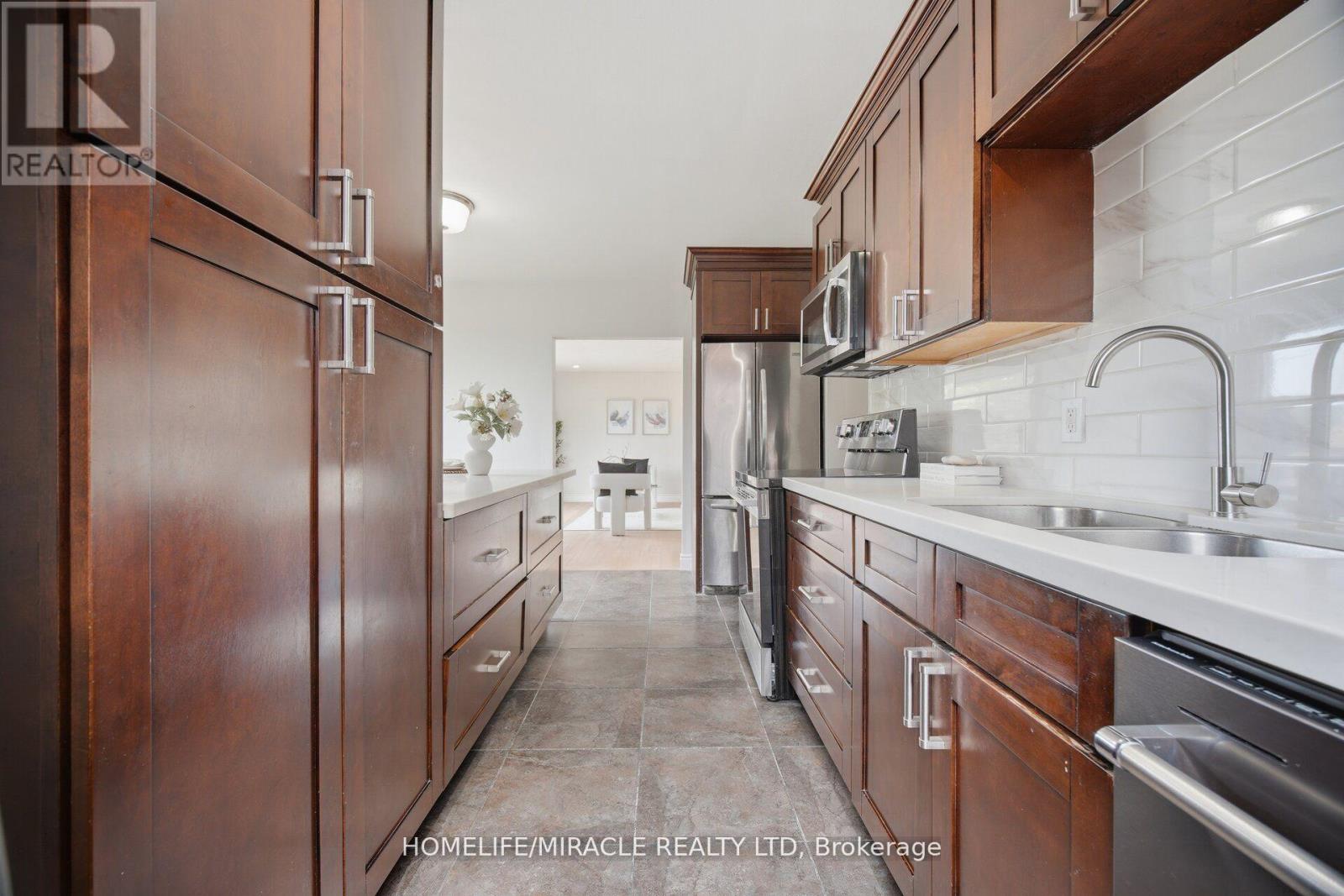 Upper Level - 199 Allen Street E, Waterloo, Ontario  N2J 1J9 - Photo 15 - X13739078