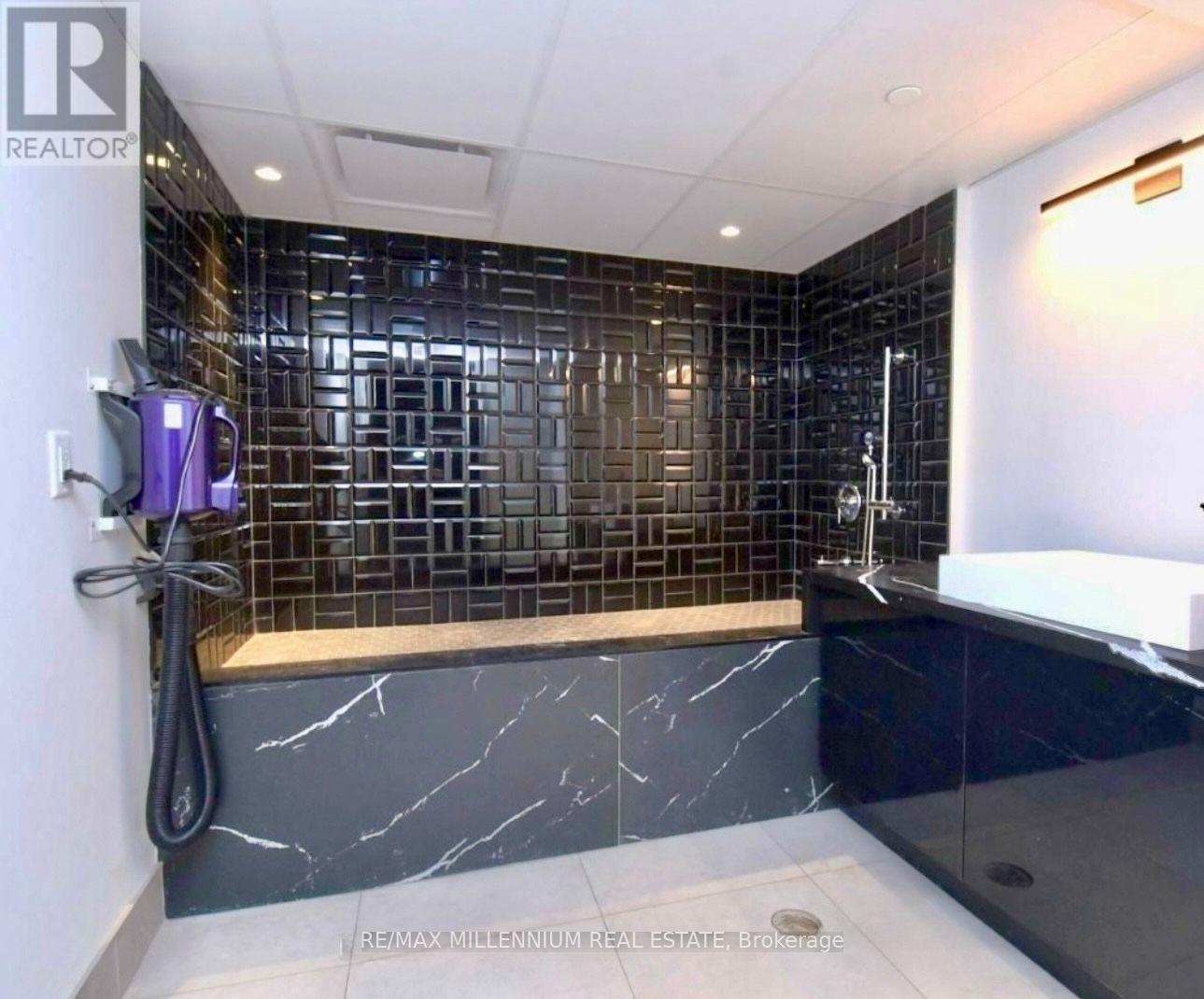 403 - 600 North Service Road, Hamilton, Ontario  L8E 5A7 - Photo 22 - X13739090