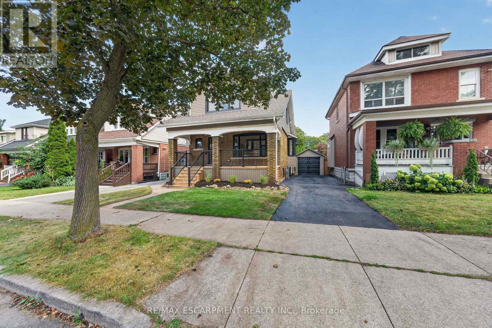 229 Park Row S, Hamilton, Ontario  L8K 2K4 - Photo 2 - X13739124