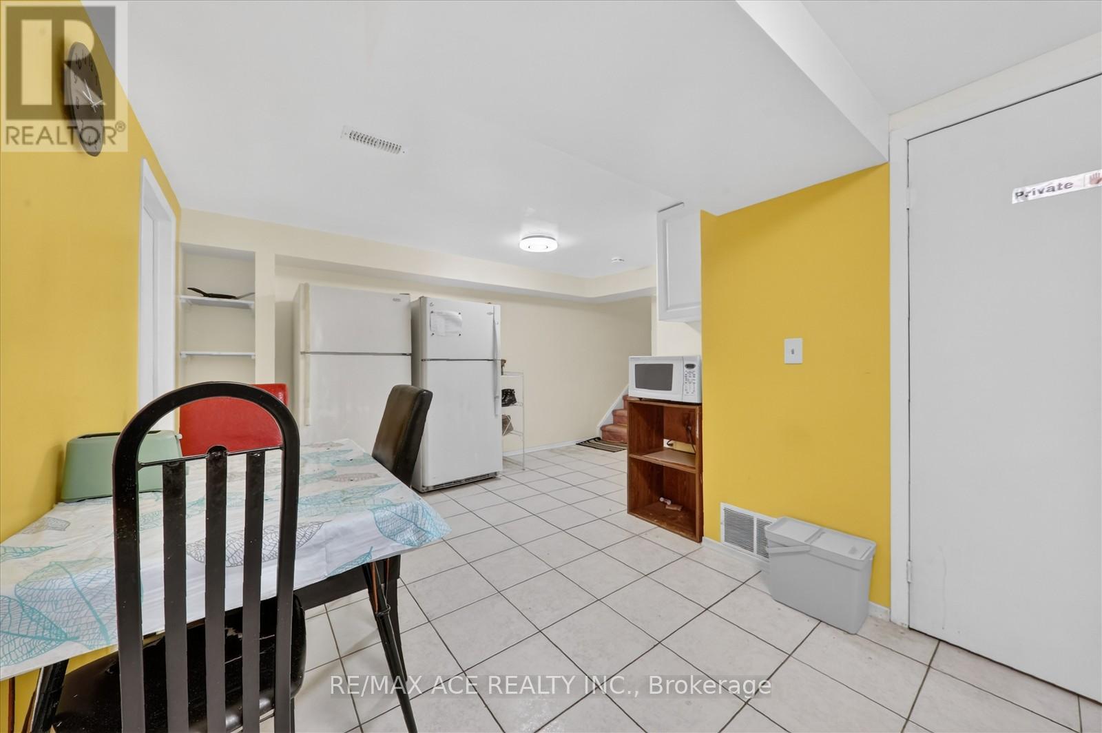 Bsmt Room 1 - 83 Ward Avenue, Hamilton, Ontario  L8S 2E8 - Photo 5 - X13739136