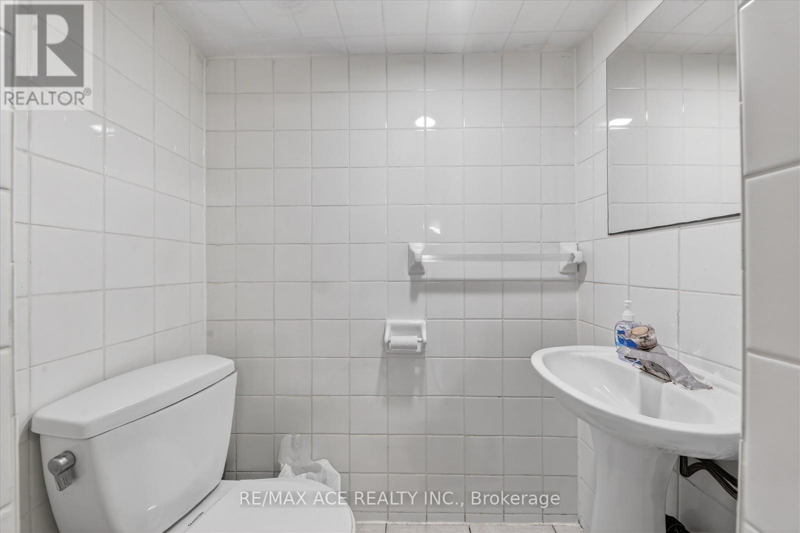 Bsmt Room 1 - 83 Ward Avenue, Hamilton, Ontario  L8S 2E8 - Photo 7 - X13739136