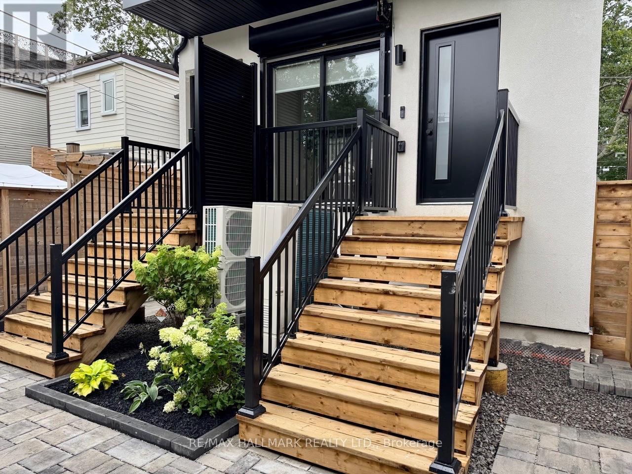 1 - 37 Milverton Boulevard, Toronto, Ontario  M4J 1T5 - Photo 4 - E13738440