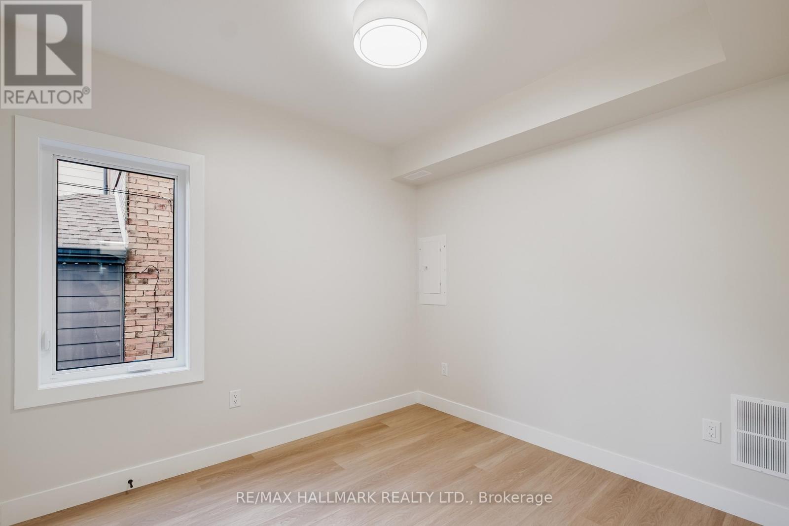1 - 37 Milverton Boulevard, Toronto, Ontario  M4J 1T5 - Photo 15 - E13738440