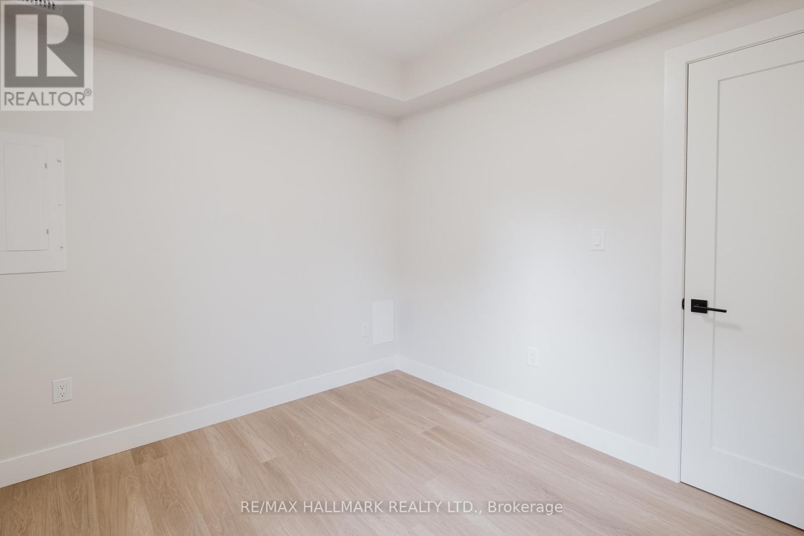 1 - 37 Milverton Boulevard, Toronto, Ontario  M4J 1T5 - Photo 16 - E13738440