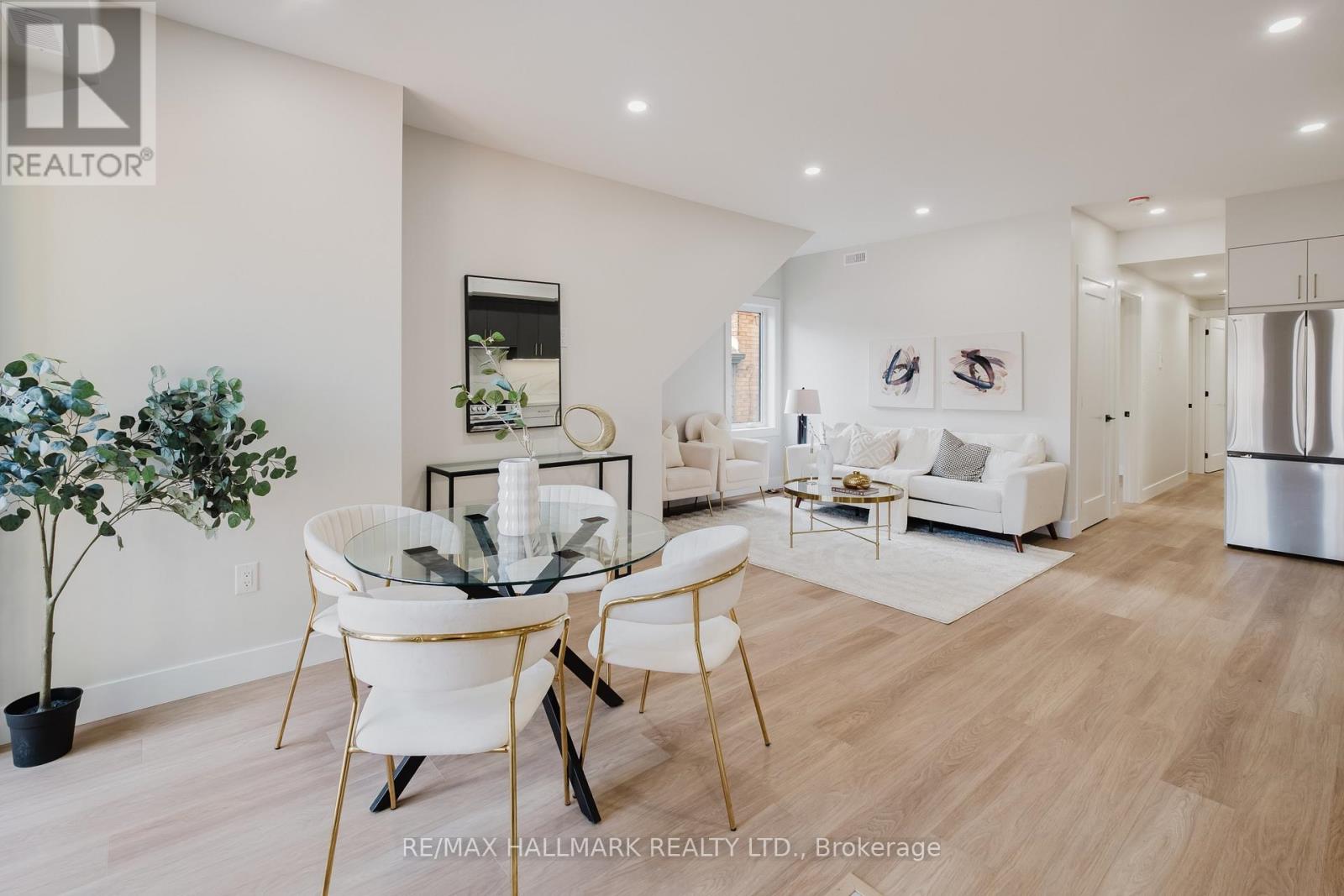 1 - 37 Milverton Boulevard, Toronto, Ontario  M4J 1T5 - Photo 9 - E13738440