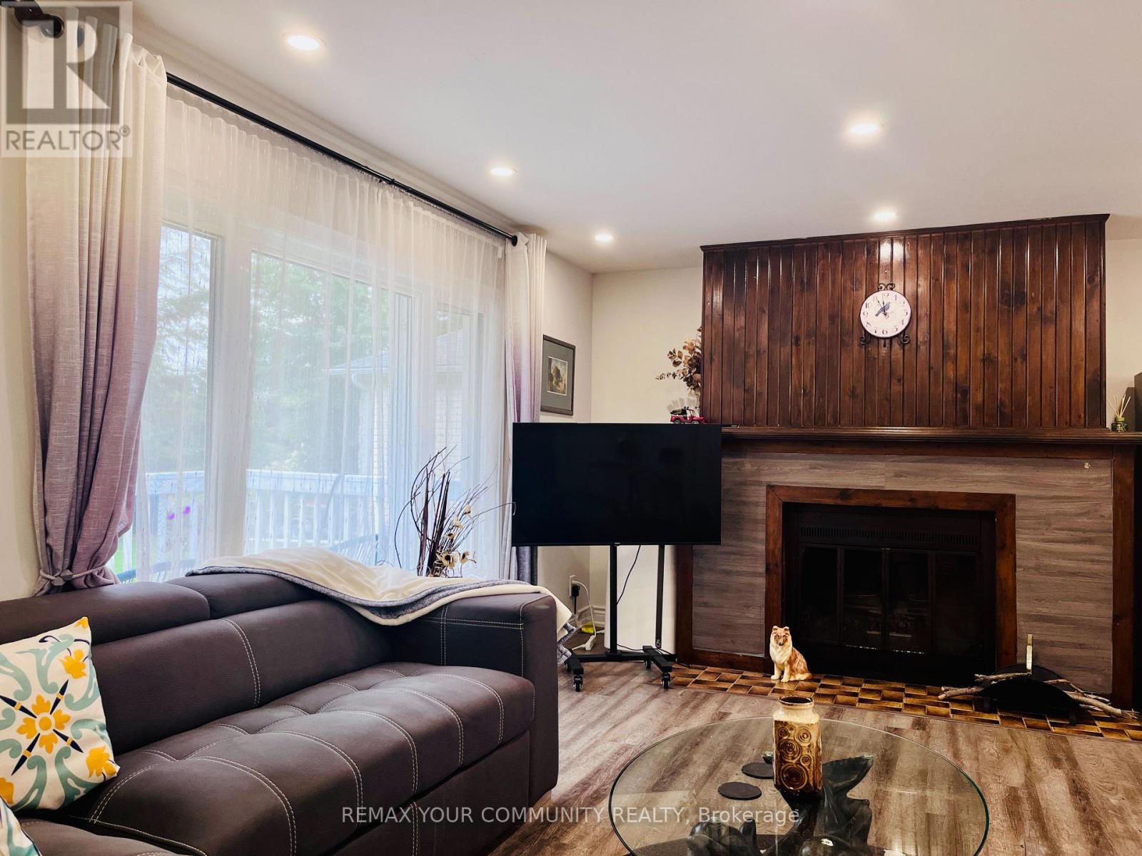 322 Irene Drive, Georgina, Ontario  L4P 3B1 - Photo 8 - N13685664