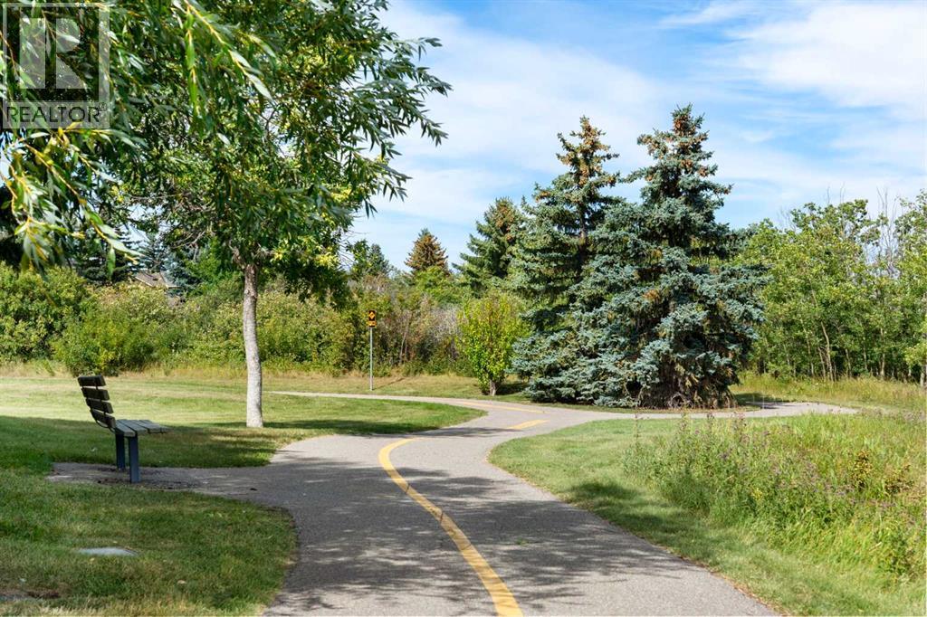 28 Edgepark Mews NW, Calgary, Alberta  T3A 4G3 - Photo 45 - A2339690