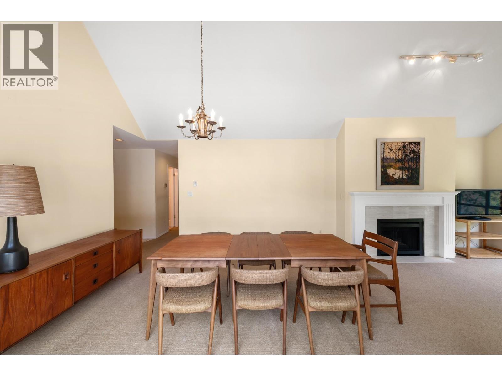 303 3373 Capilano Crescent, North Vancouver, British Columbia  V7R 4W7 - Photo 18 - R3161125