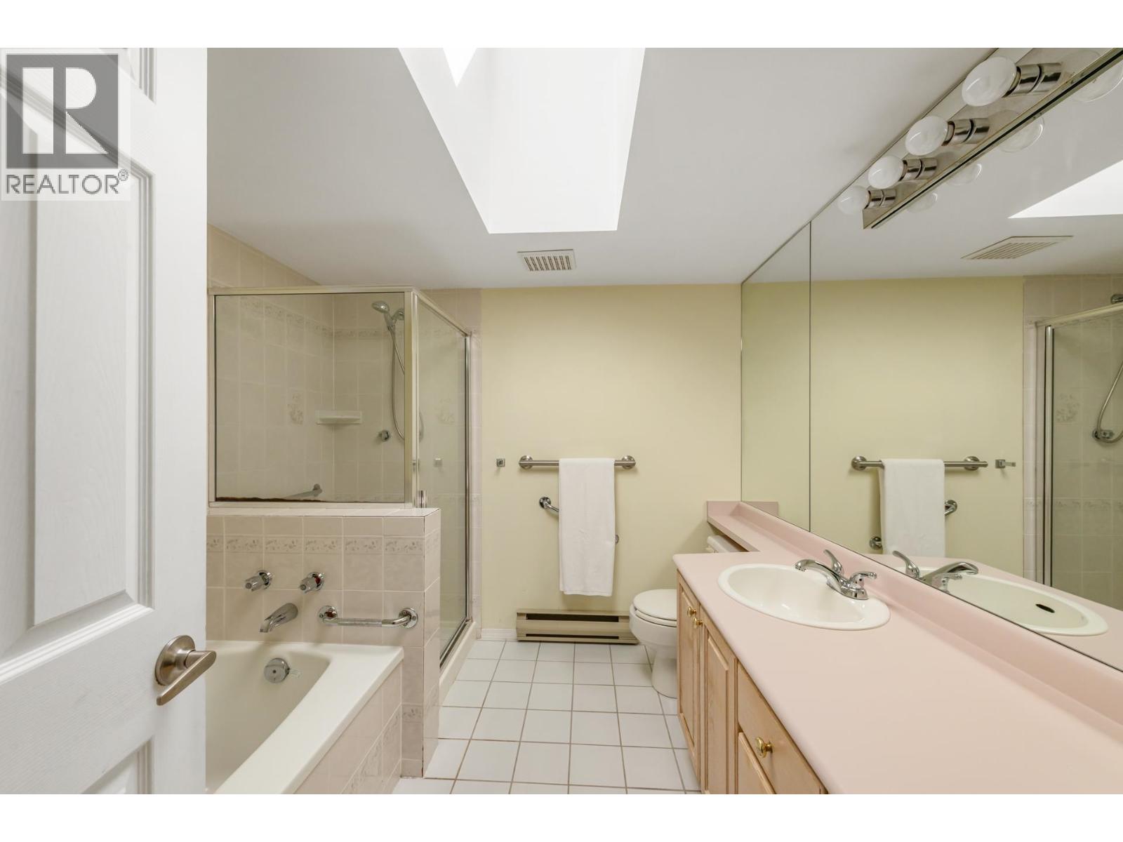 303 3373 Capilano Crescent, North Vancouver, British Columbia  V7R 4W7 - Photo 27 - R3161125