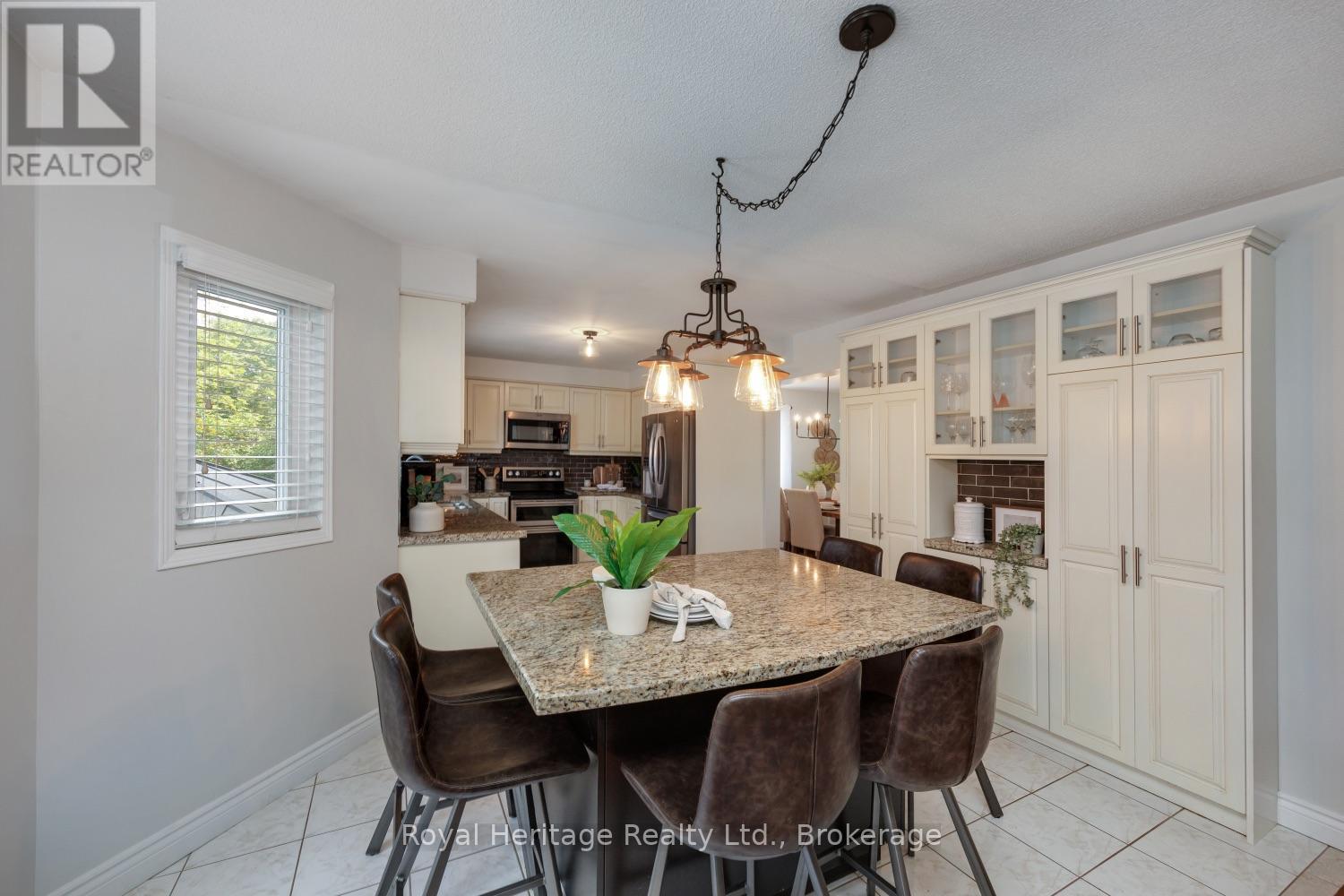 16 Donald Wilson Street, Whitby, Ontario  L1R 2H5 - Photo 14 - E13700070